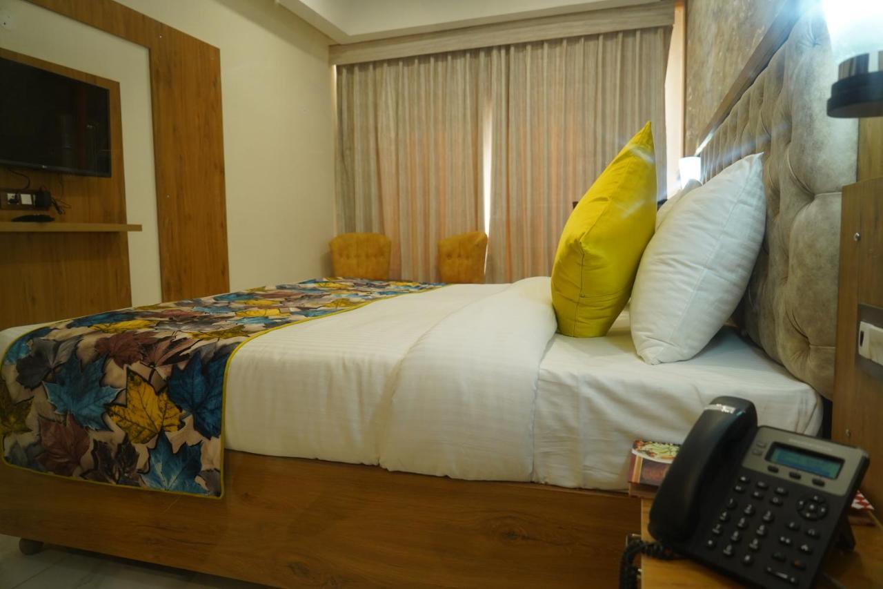 Kharar Hotel Shanti Sagar מראה חיצוני תמונה