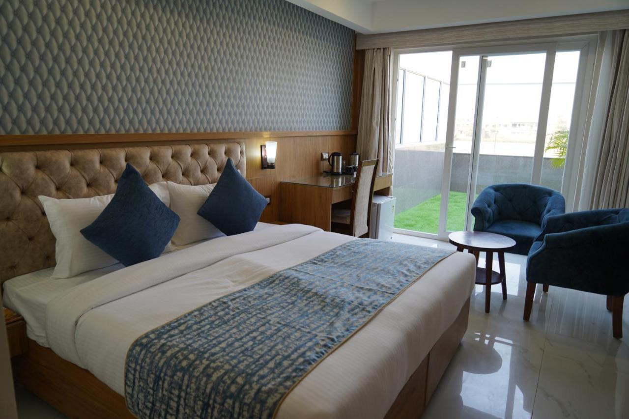 Kharar Hotel Shanti Sagar מראה חיצוני תמונה